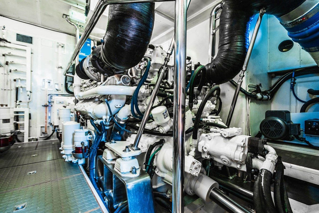 Buy a Sunshine - OFFSHORE YACHTS at Shestakov Yacht Sales