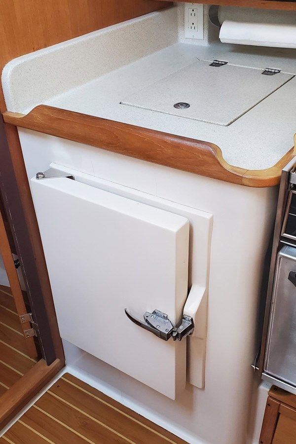 Buy a Starry Night 387 at Shestakov Yacht Sales