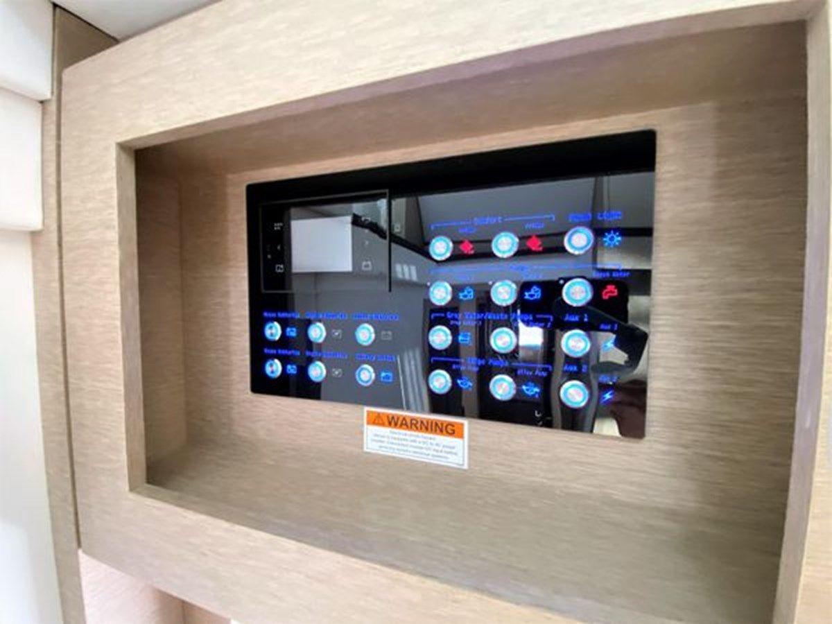 Продажа яхты 2016 Prestige 680 Fly 680 Fly