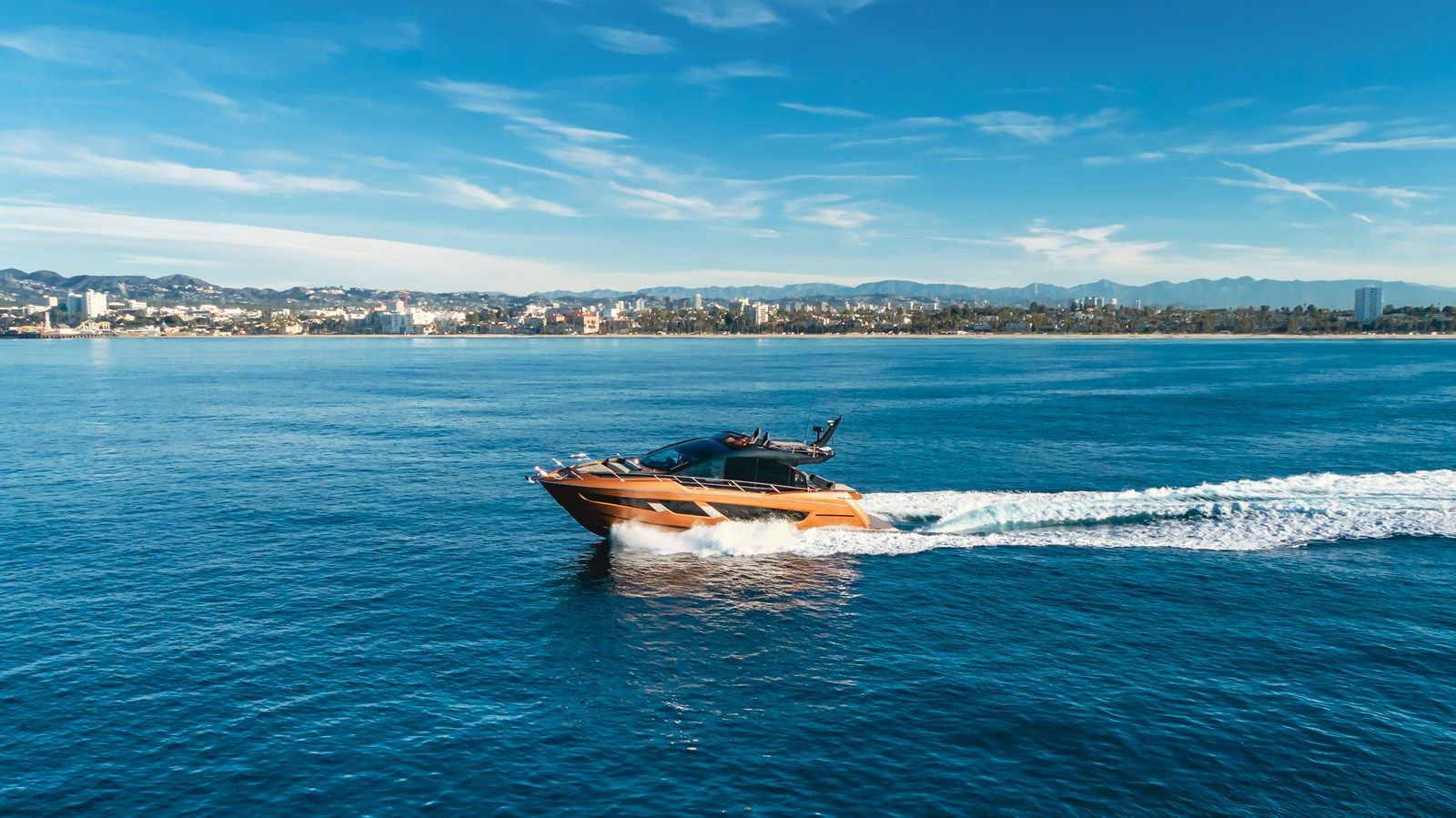 Купить яхту 22 - Sunseeker в Shestakov Yacht Sales