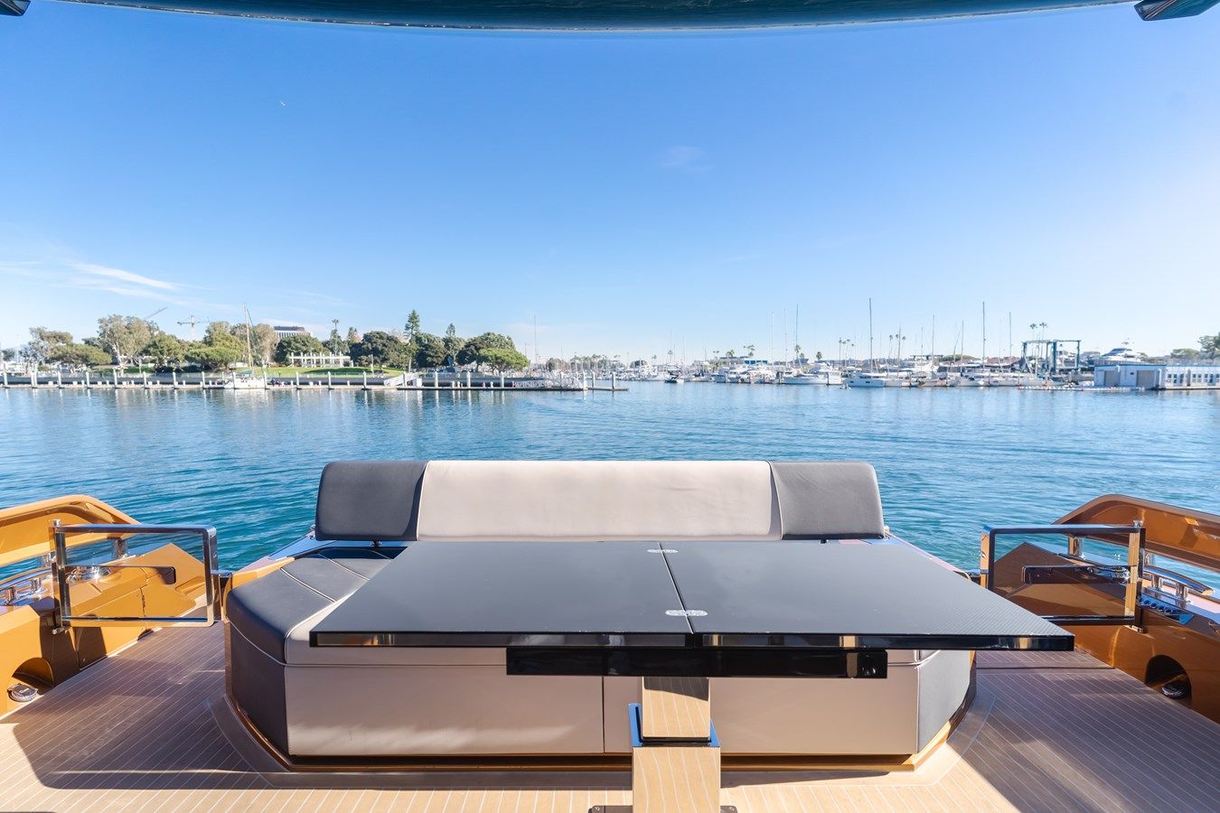 Купить яхту 22 - Sunseeker в Shestakov Yacht Sales