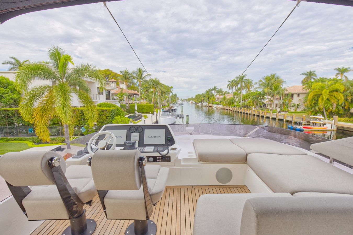 2022 Sunseeker 74 Sport Yacht - Sunseeker