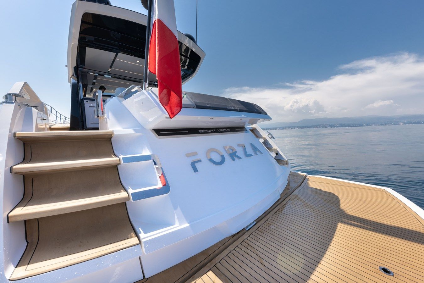 Купить яхту FORZA - Sunseeker в Shestakov Yacht Sales