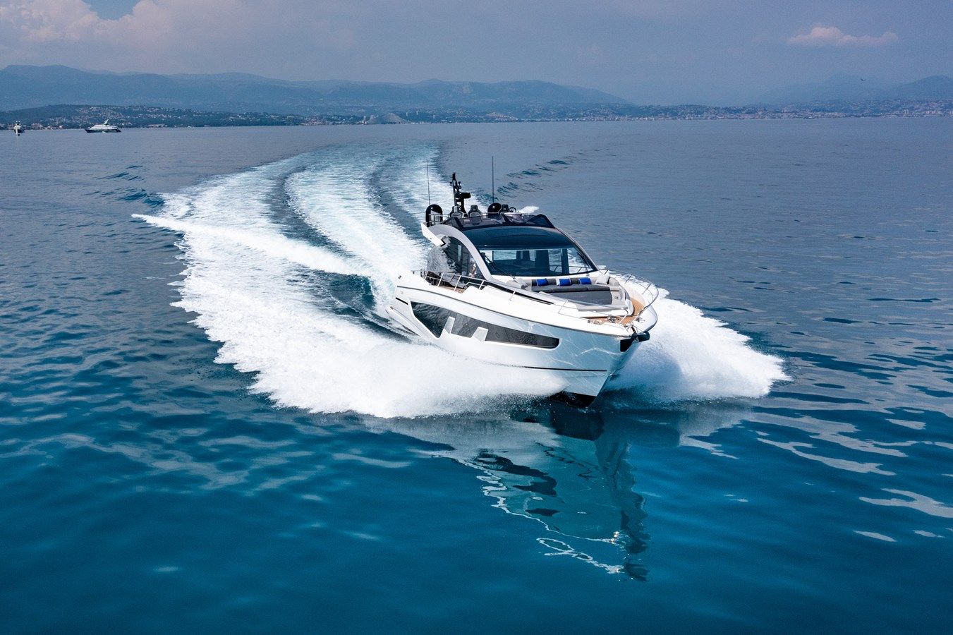 Купить яхту FORZA SUNSEEKER 65 SPORT YACHT в Shestakov Yacht Sales