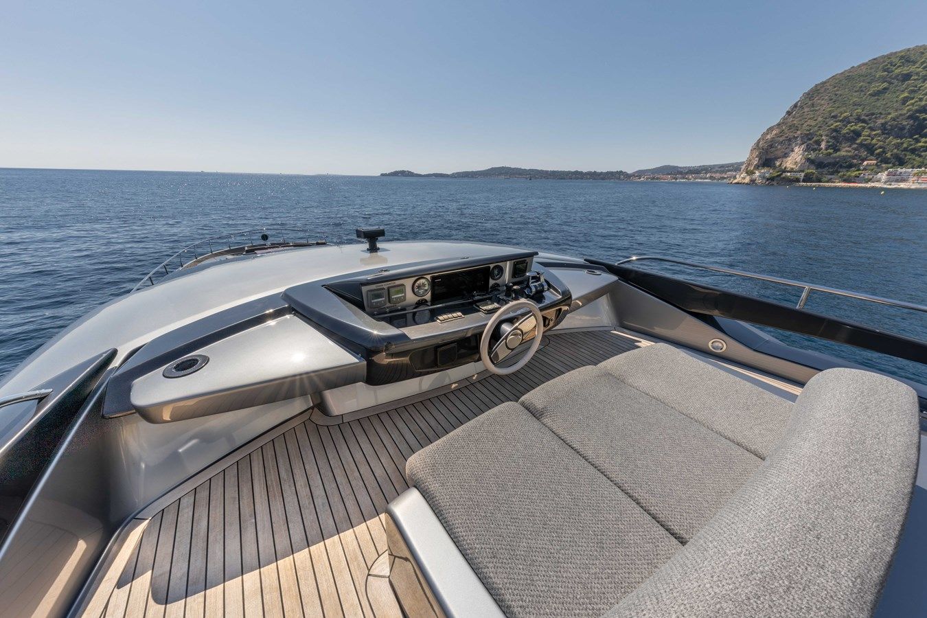 Buy a yacht SILVER BREEZE 2010