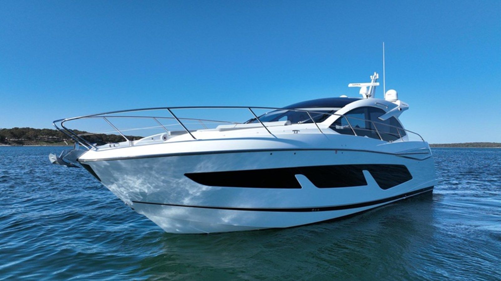 Buy a yacht 2019 Sunseeker 50 Predator - Sunseeker