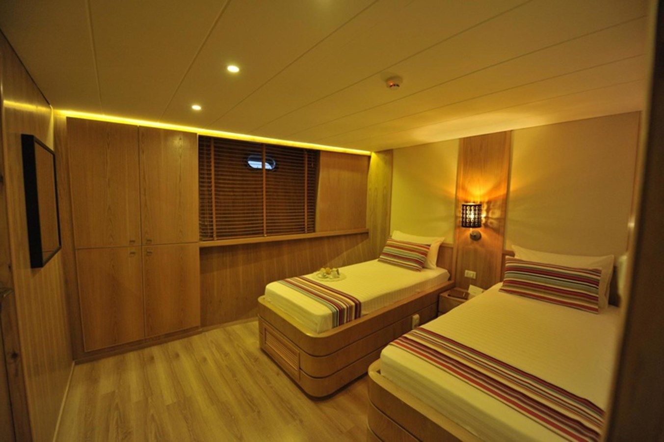 Лучшие предложения покупки яхты 2017 Safari Yacht 142 Custom 142  LUXURY SAFARI YACHT