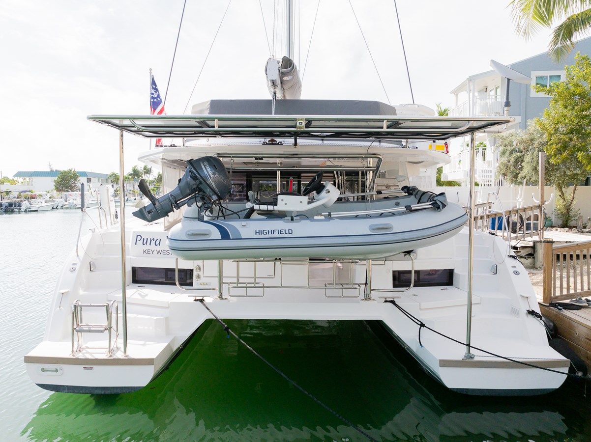 Купить Pura VIda - Leopard Catamarans