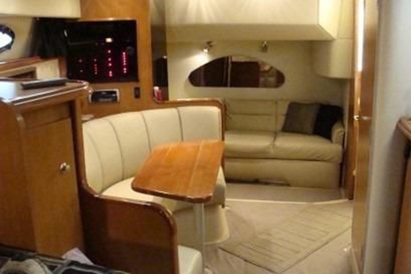 Купить яхту 2004 Cruisers 320 Express 35 в Shestakov Yacht Sales