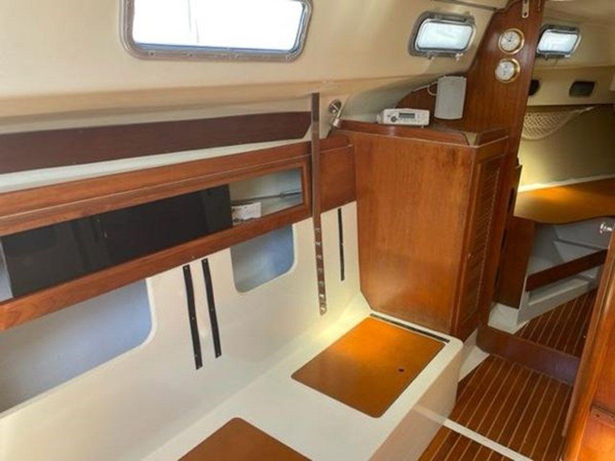 the best price on FIDDLERS GREEN 1985