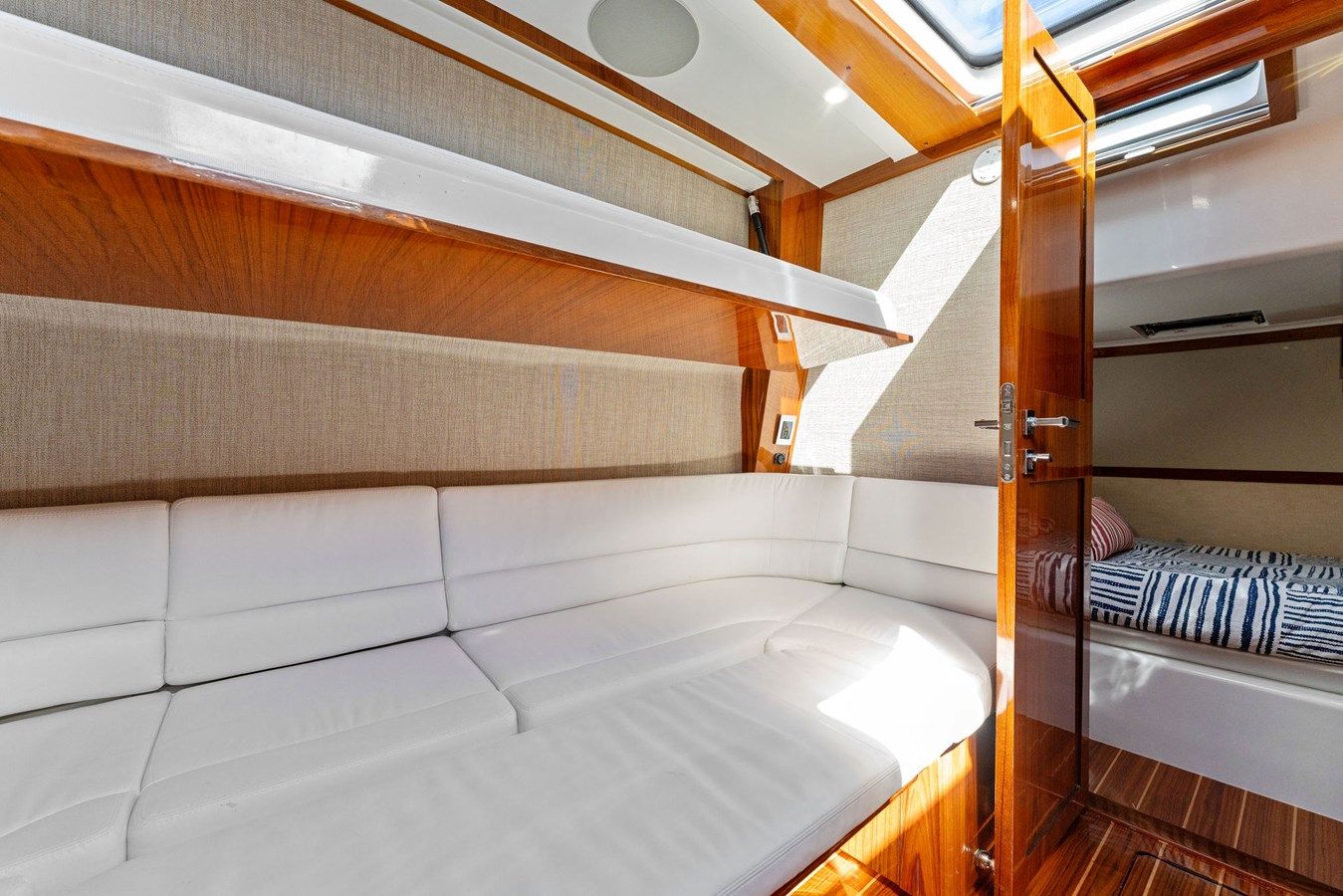 Купить яхту DA DINGHY 65 в Shestakov Yacht Sales