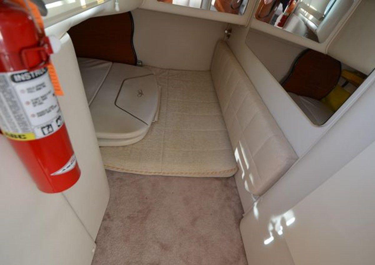 Купить яхту 2002 Monterey 302 Cruiser 32 в Shestakov Yacht Sales