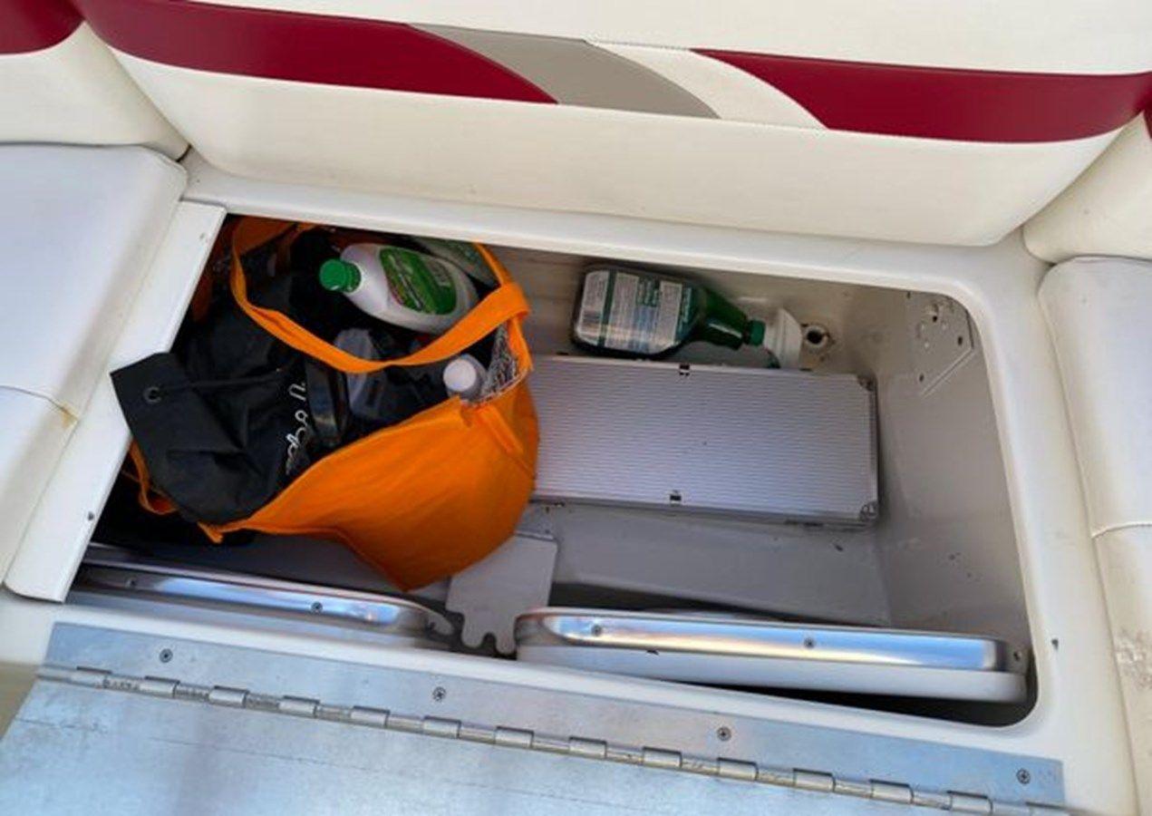 Buy a 2001 Formula 280 Sun Sport 28 at Shestakov Yacht Sales