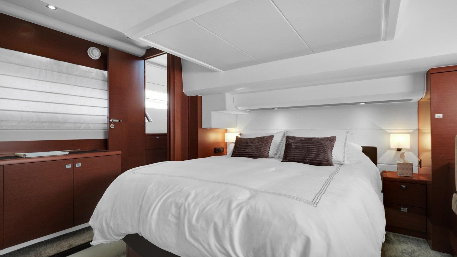 the best price on No Patients - PRESTIGE