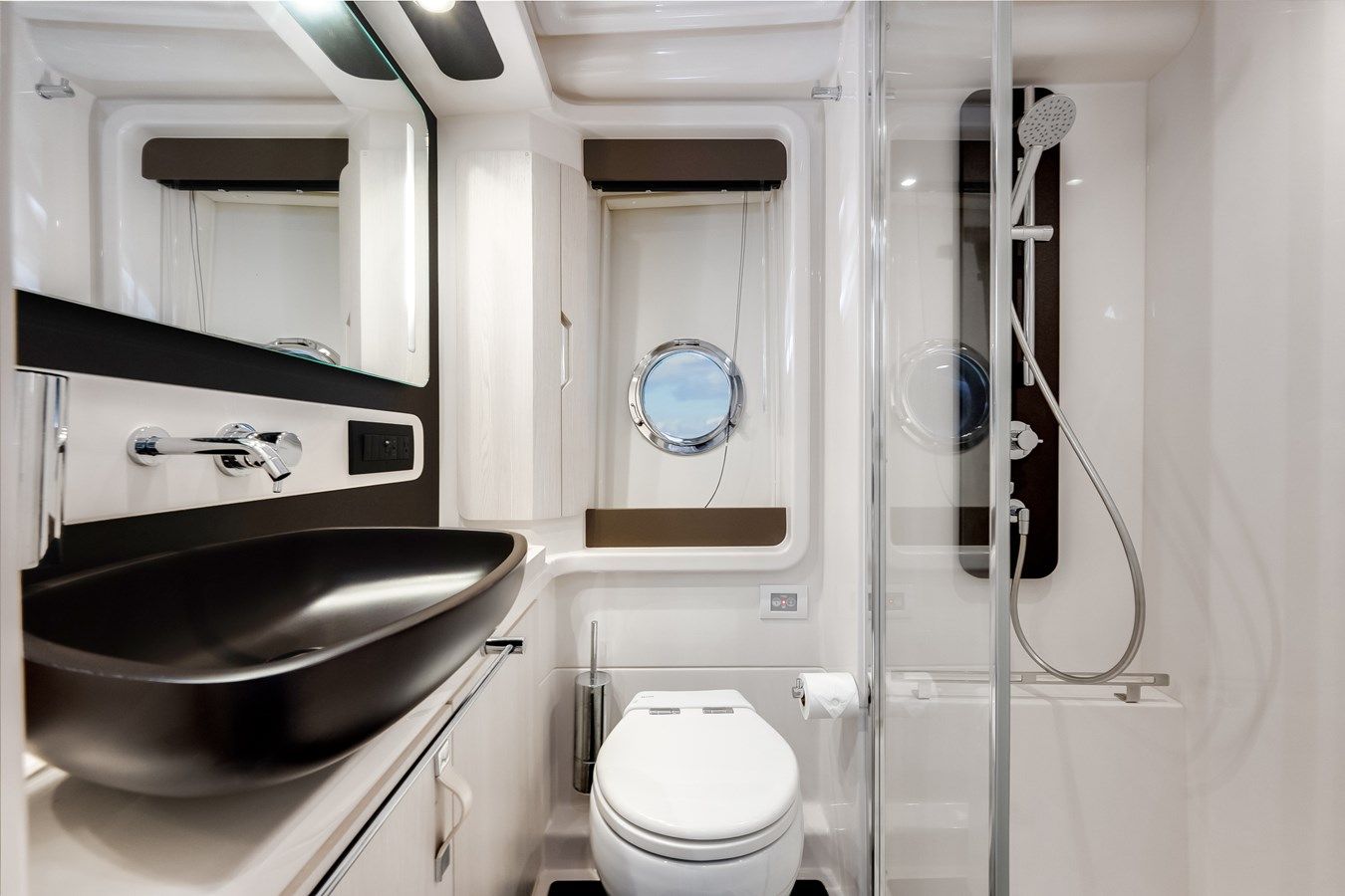 Buy a yacht Relentless - Azimut Yachts