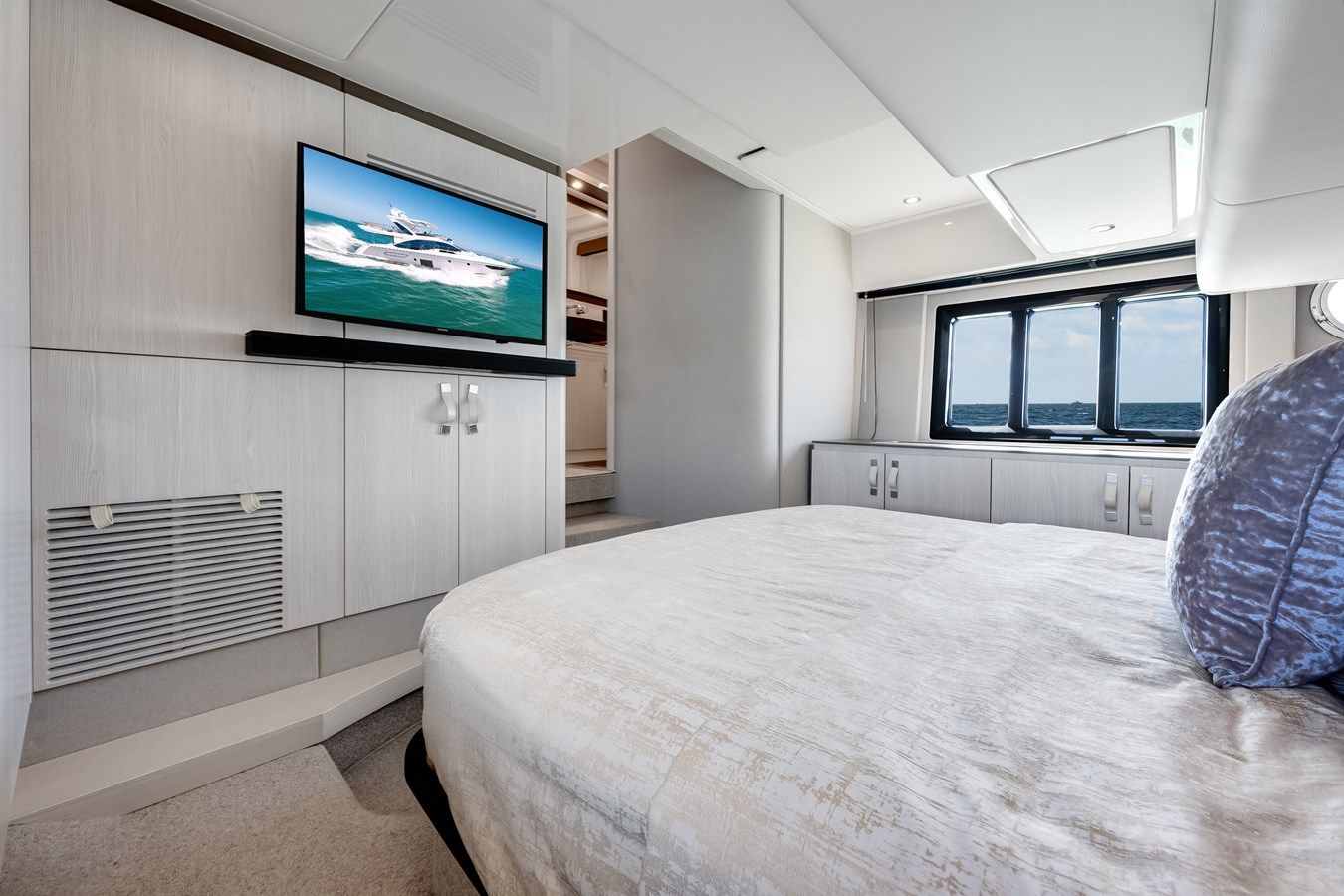 Buy a yacht Relentless 50 Flybridge