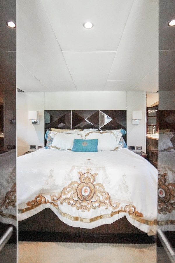 best yacht sales deals LAZZARA - Lazzara