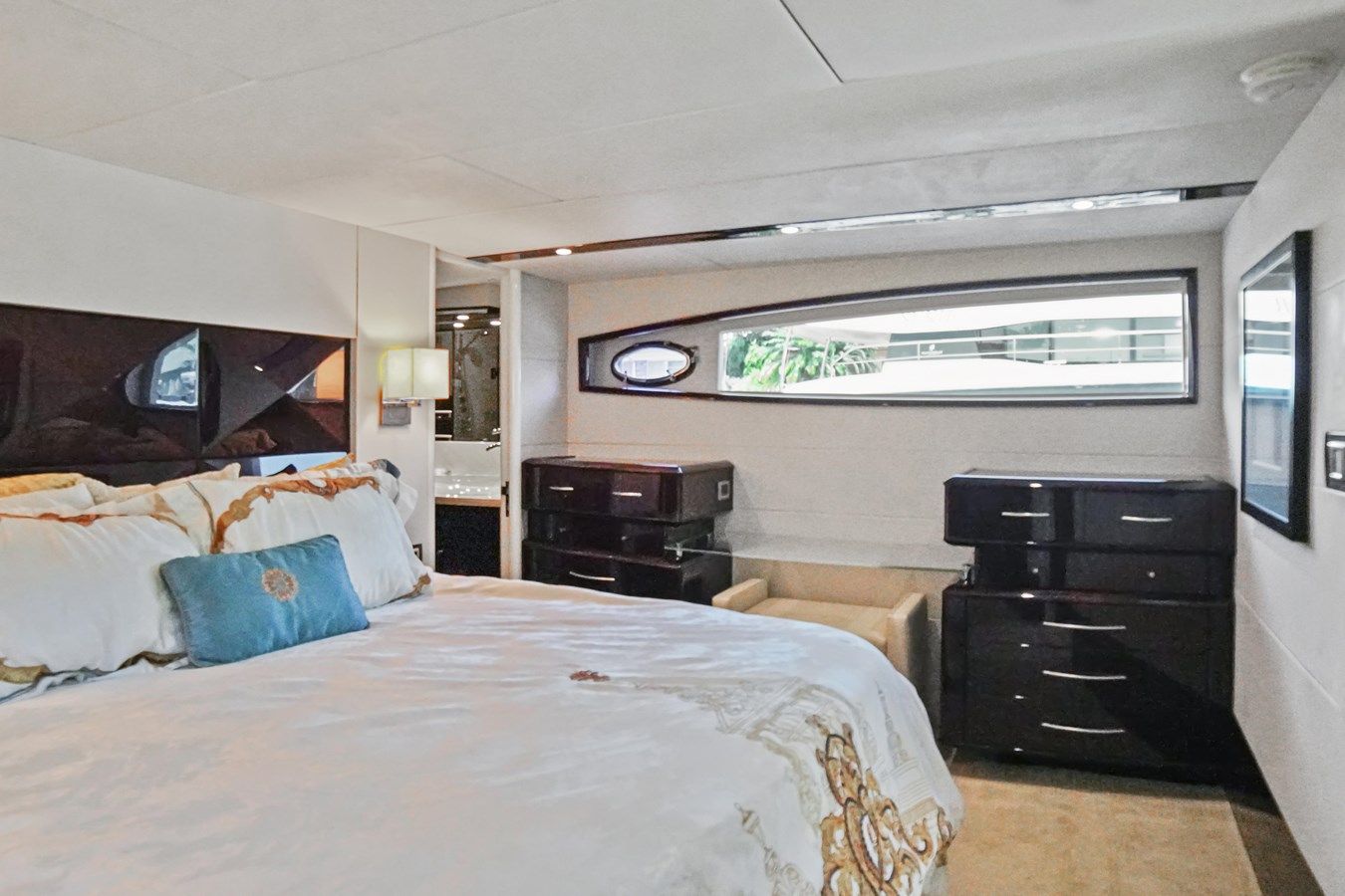 Buy a LAZZARA - Lazzara at Shestakov Yacht Sales