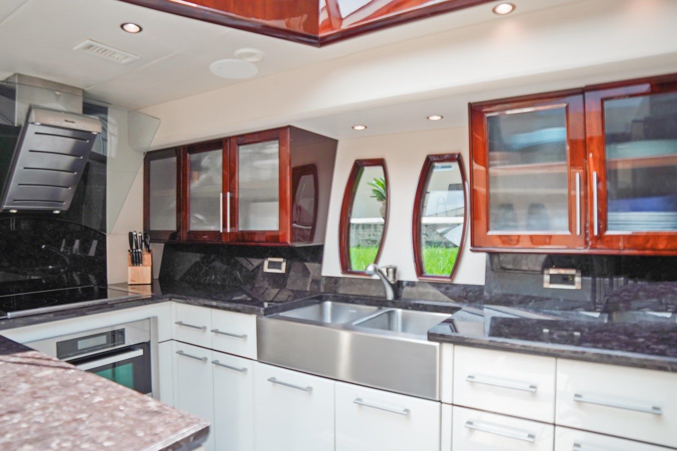 the best price on LAZZARA - Lazzara