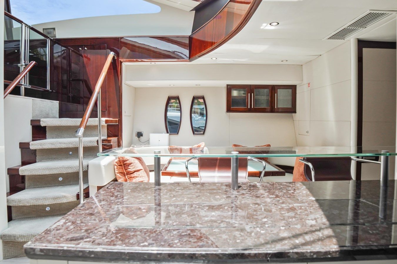 the best price on LAZZARA 76