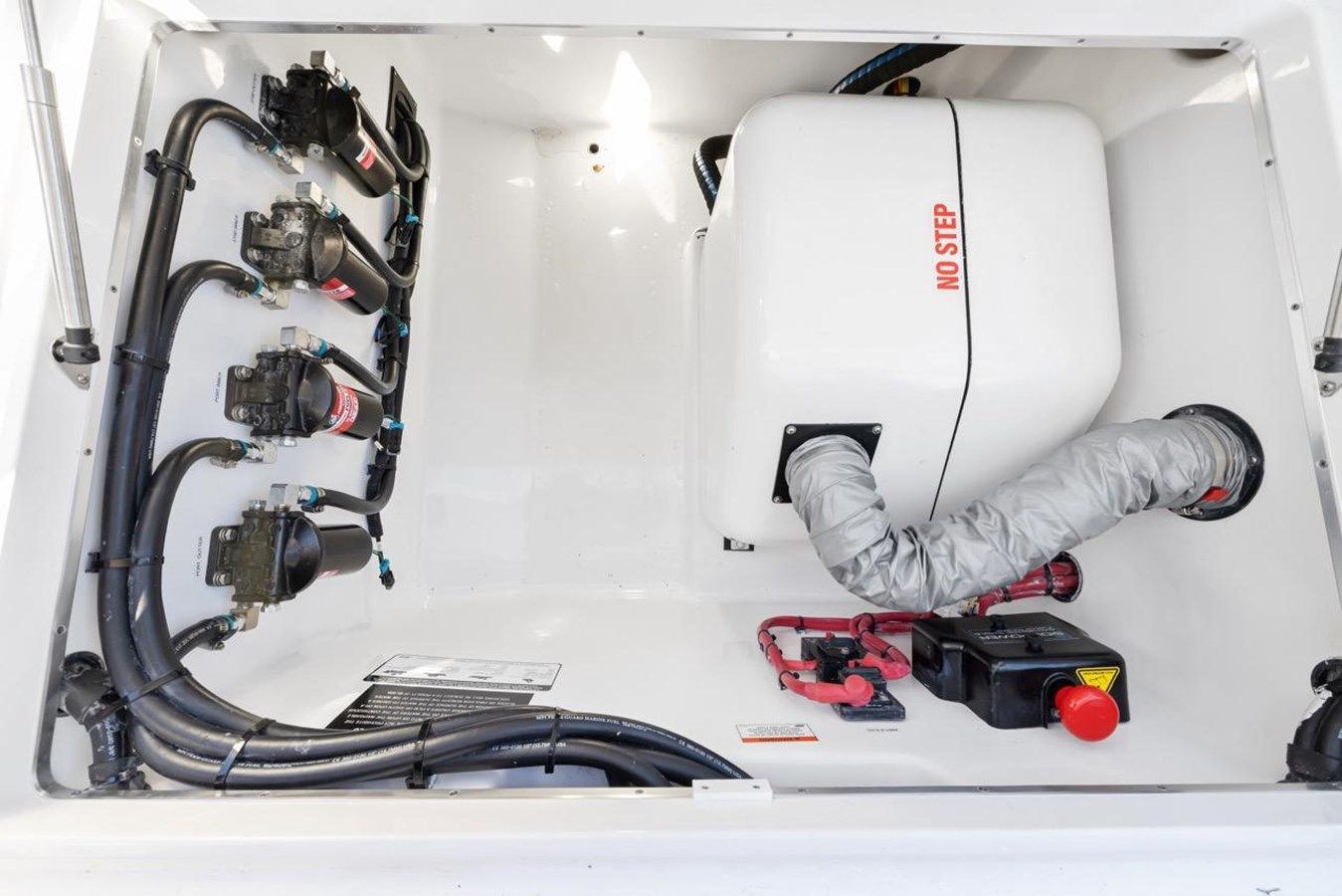 42 AURORIS - Cigarette Racing yacht sale