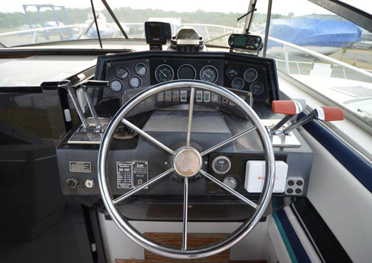 1986 Wellcraft St Tropex EX 3200