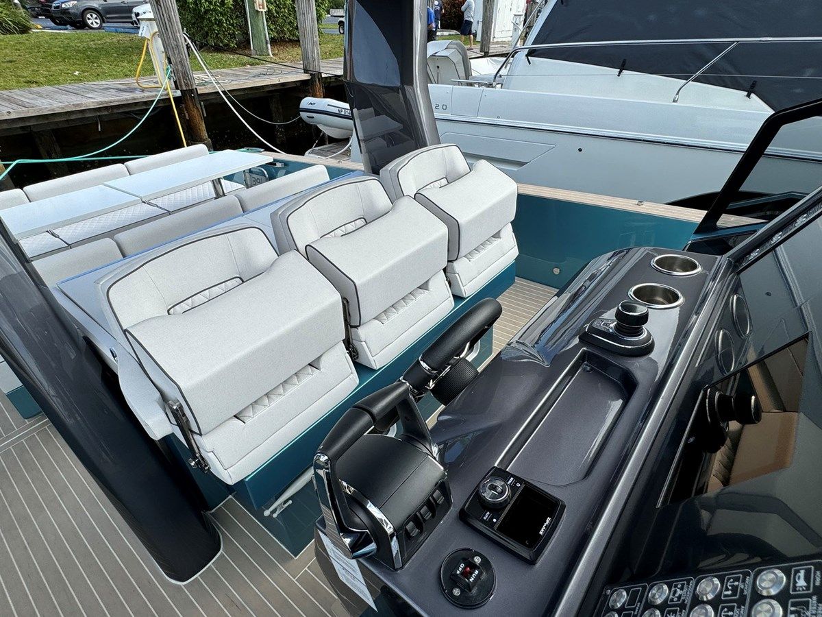 Купить яхту Fiart 39 Seawalker 39 Seawalker в Shestakov Yacht Sales