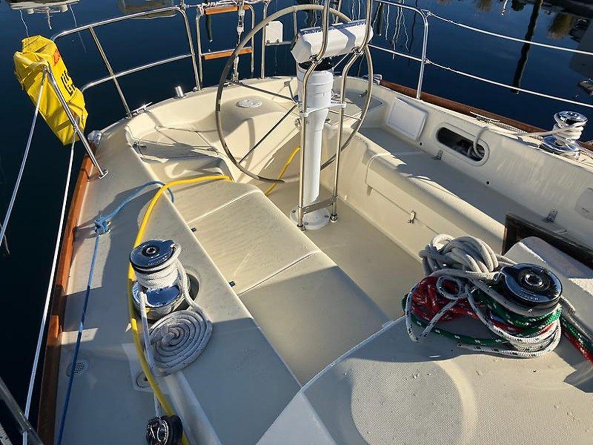 Buy a yacht Aquarius - PEARSON