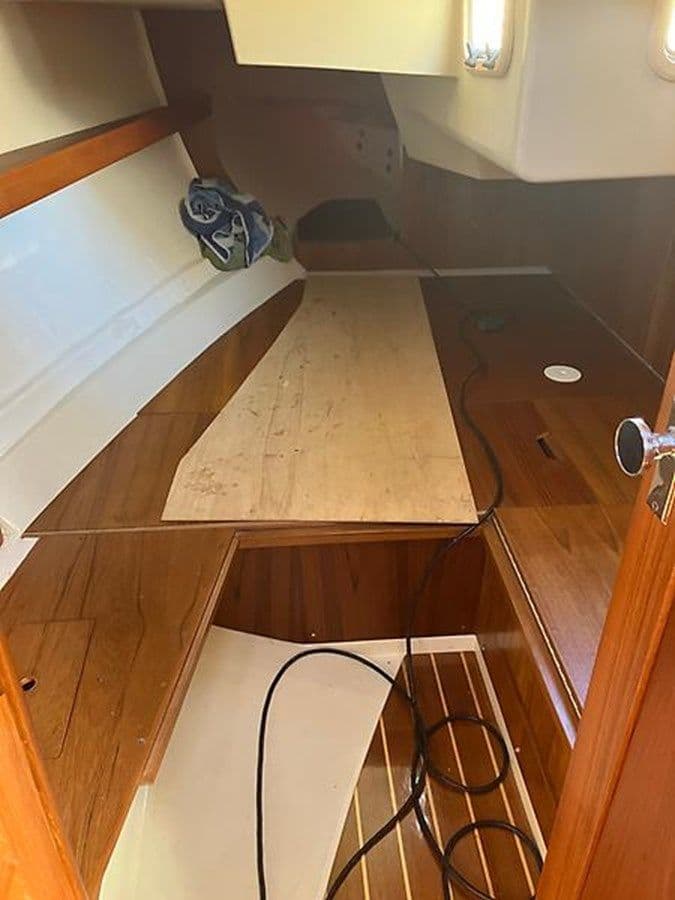 Buy a yacht Aquarius 1989