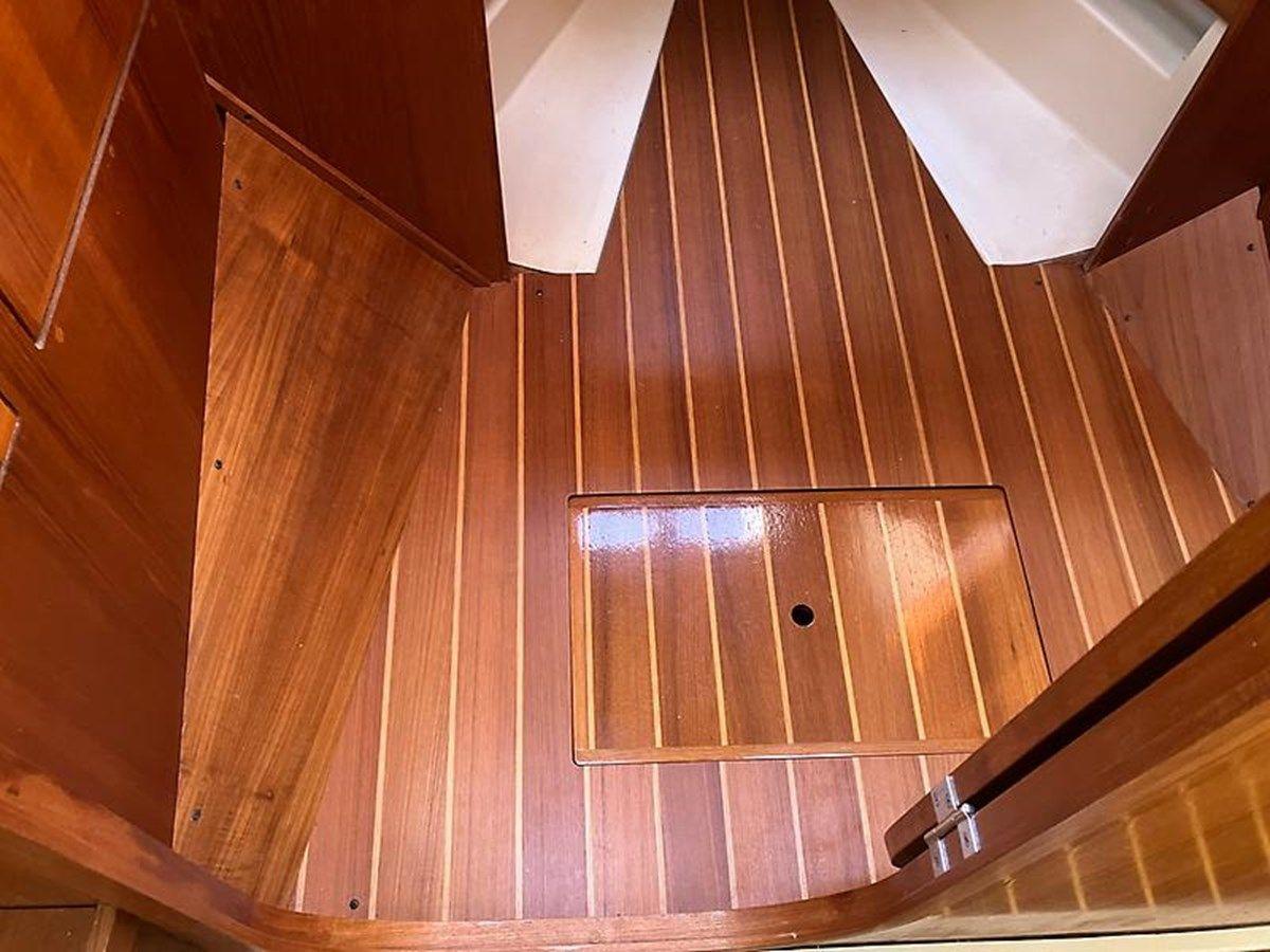 Buy a yacht Aquarius - PEARSON