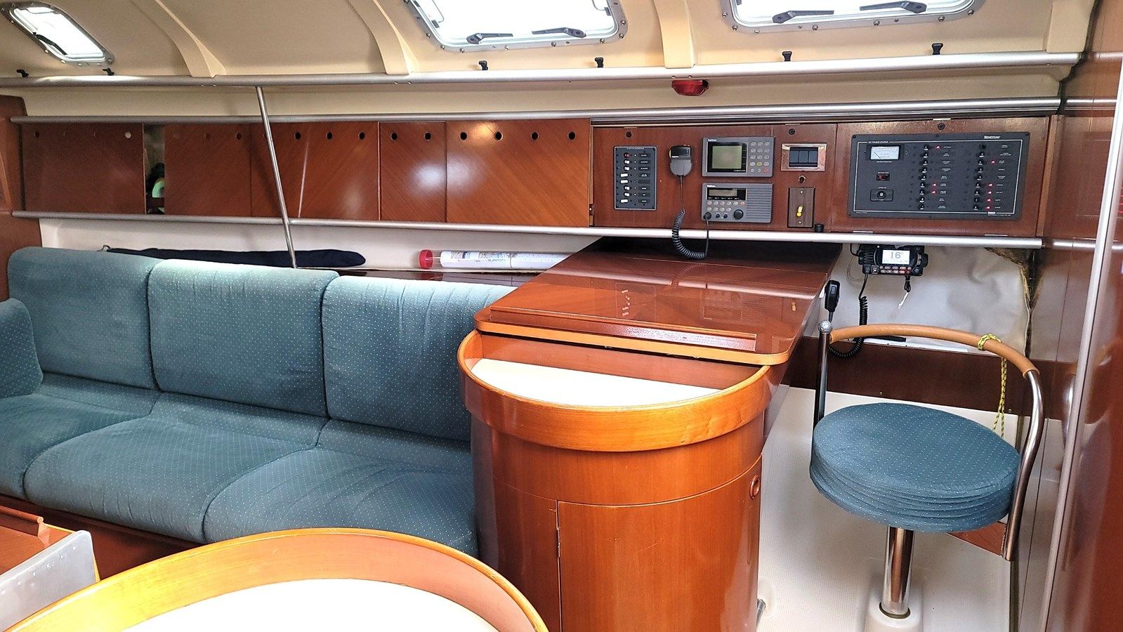 Buy a OCEAN SUITE 1993 at Shestakov Yacht Sales