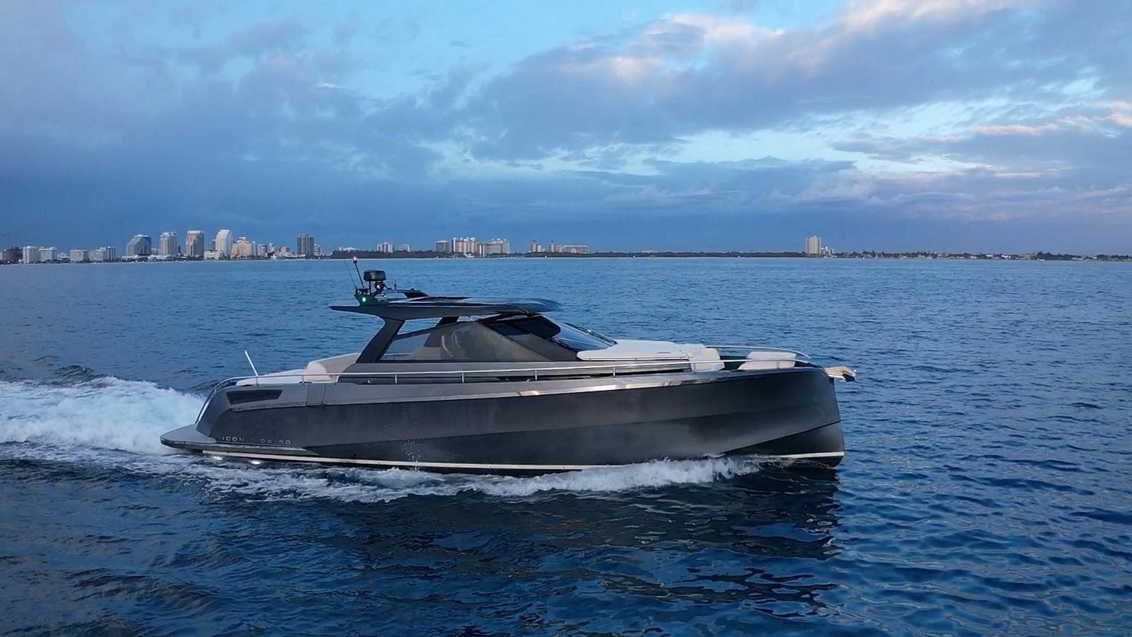 the best price on Iconic DA 50