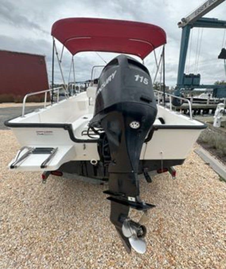 2007 Boston Whaler 190 Montauk - Boston Whaler yacht sale