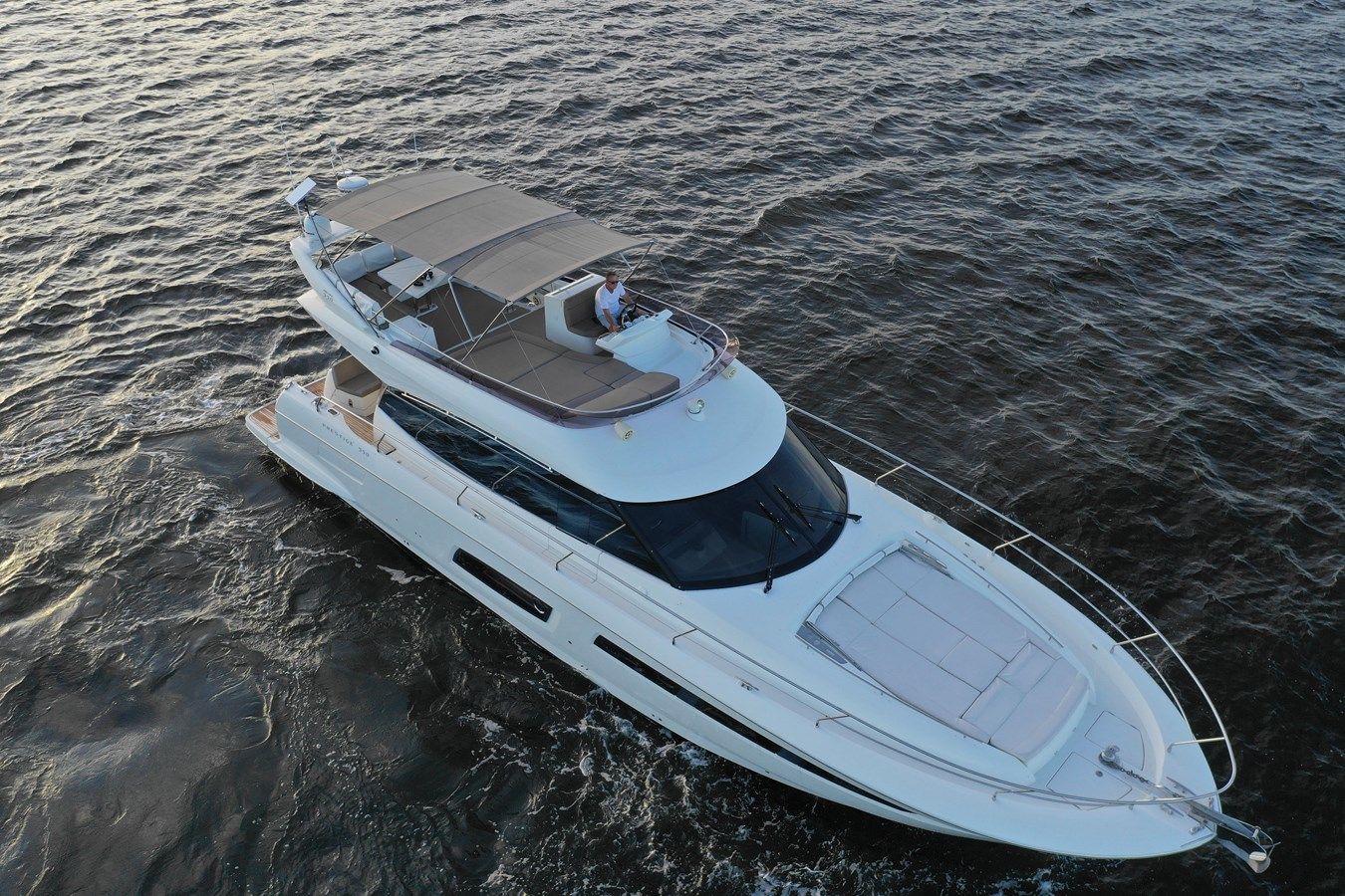 Buy a Ollie-Gator - PRESTIGE at Shestakov Yacht Sales