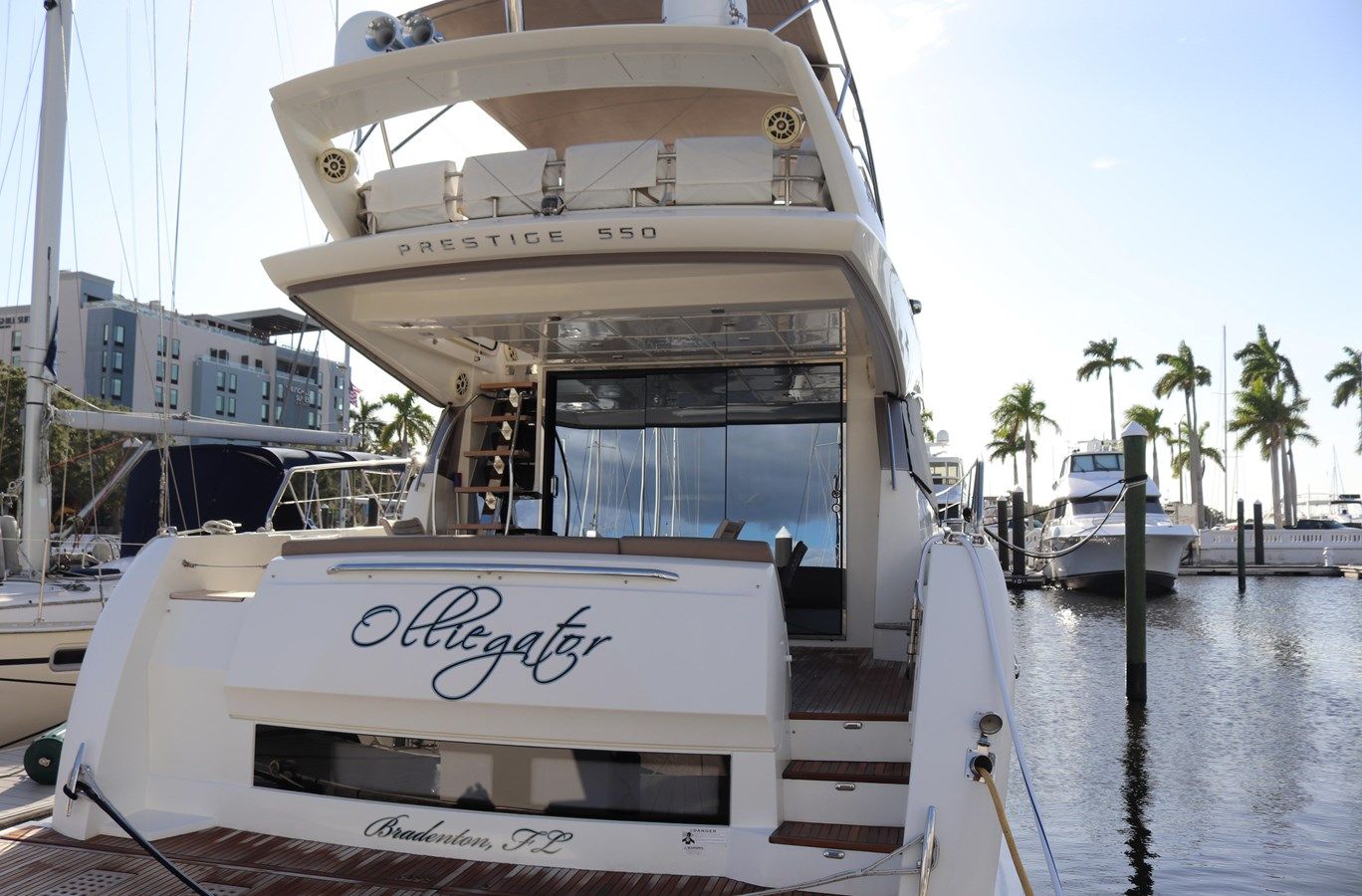 Buy a yacht Ollie-Gator 2015