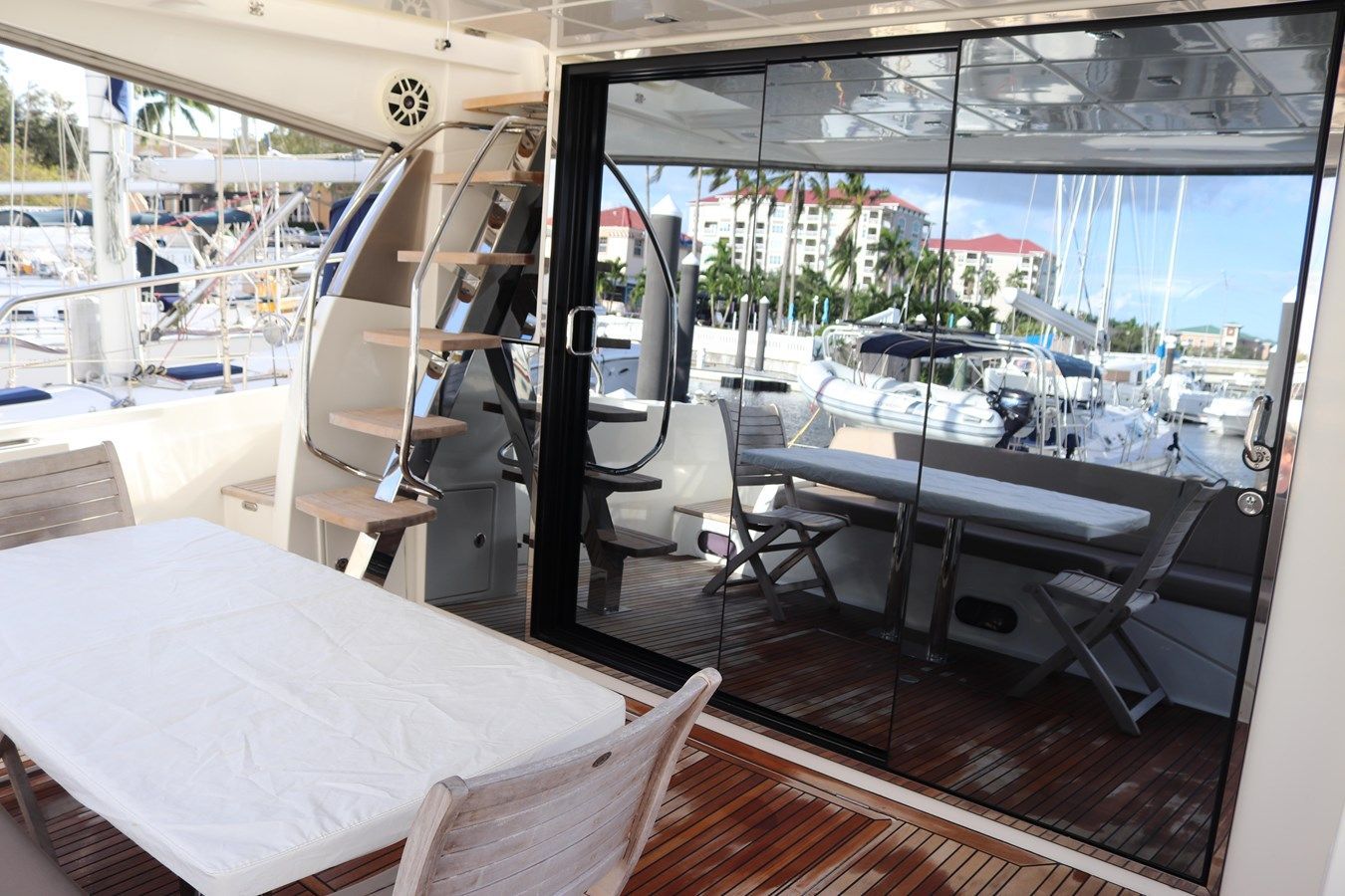 Buy a Ollie-Gator 550 Fly Bridge at Shestakov Yacht Sales