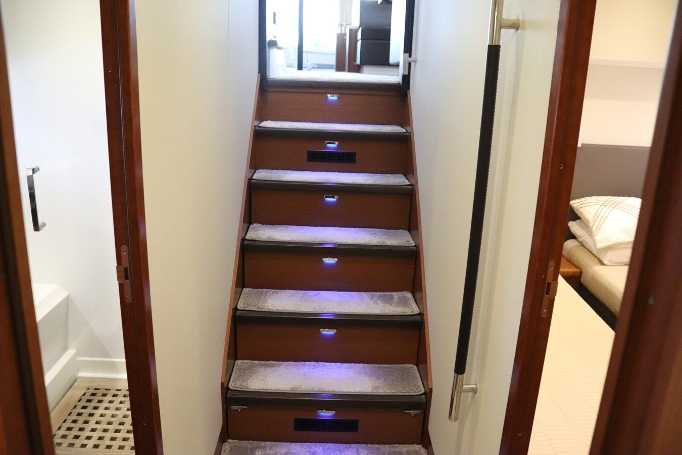 Buy a Ollie-Gator at Shestakov Yacht Sales