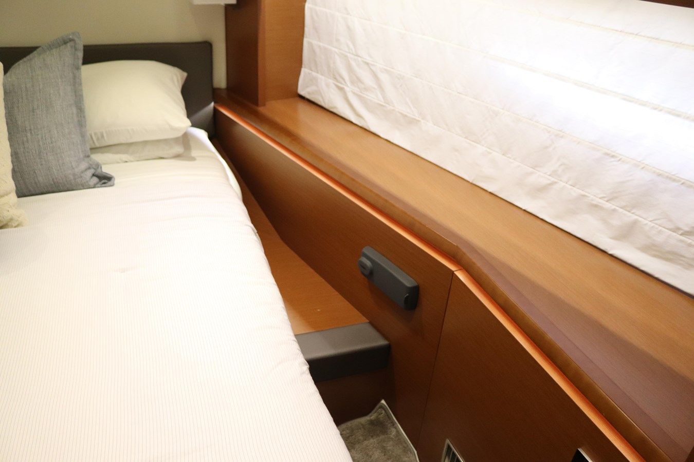 Ollie-Gator - PRESTIGE yacht sale