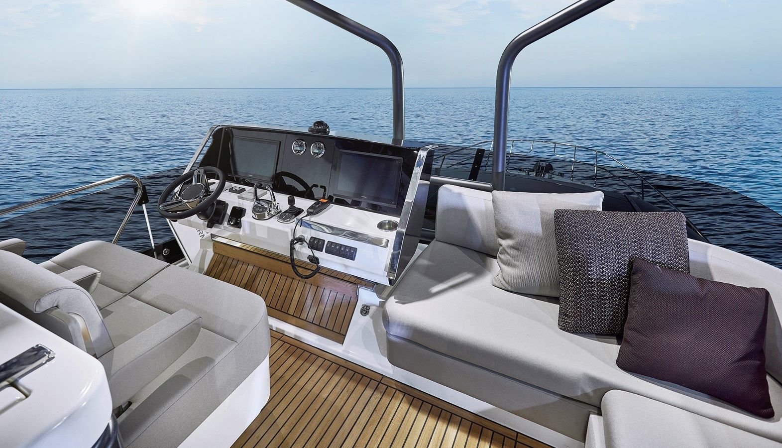 Buy a PRESTIGE X60 X60 at Shestakov Yacht Sales