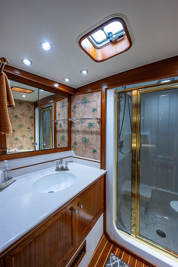 Buy a yacht WILL RISE 2005