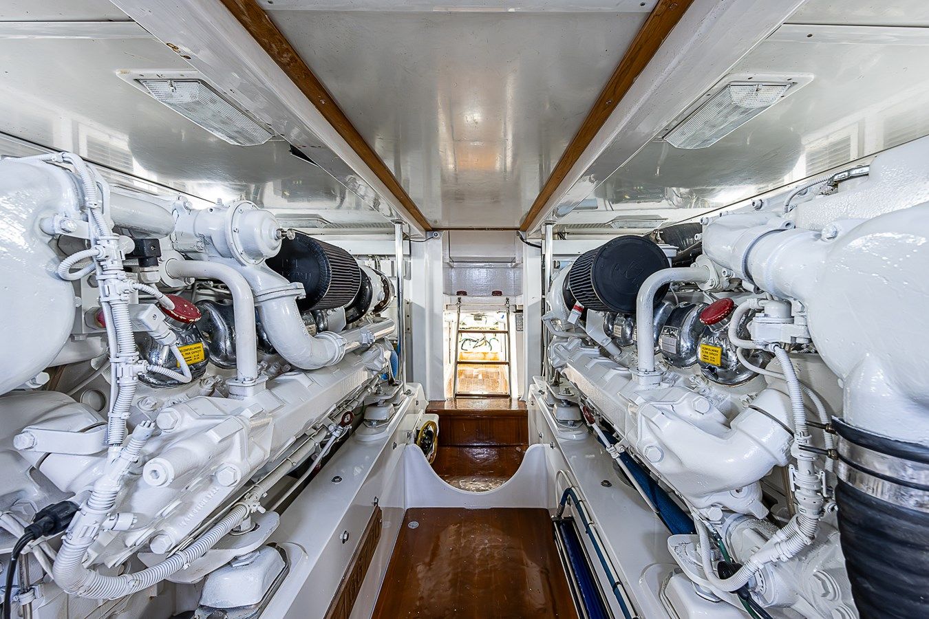 Buy a yacht WILL RISE - CUSTOM CAROLINA