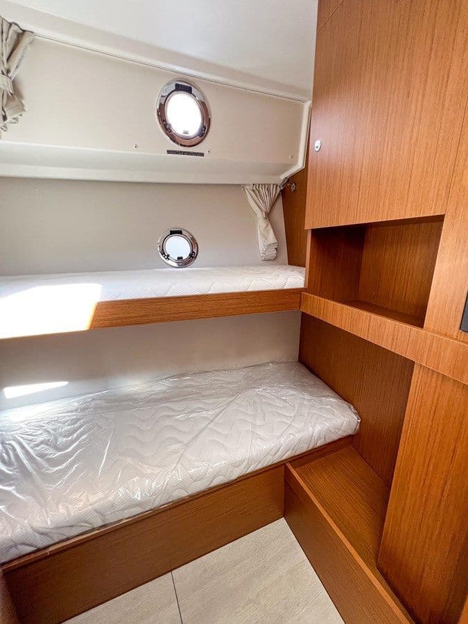 Buy a yacht 2023 Beneteau Swift Trawler 35 Swift Trawler 35