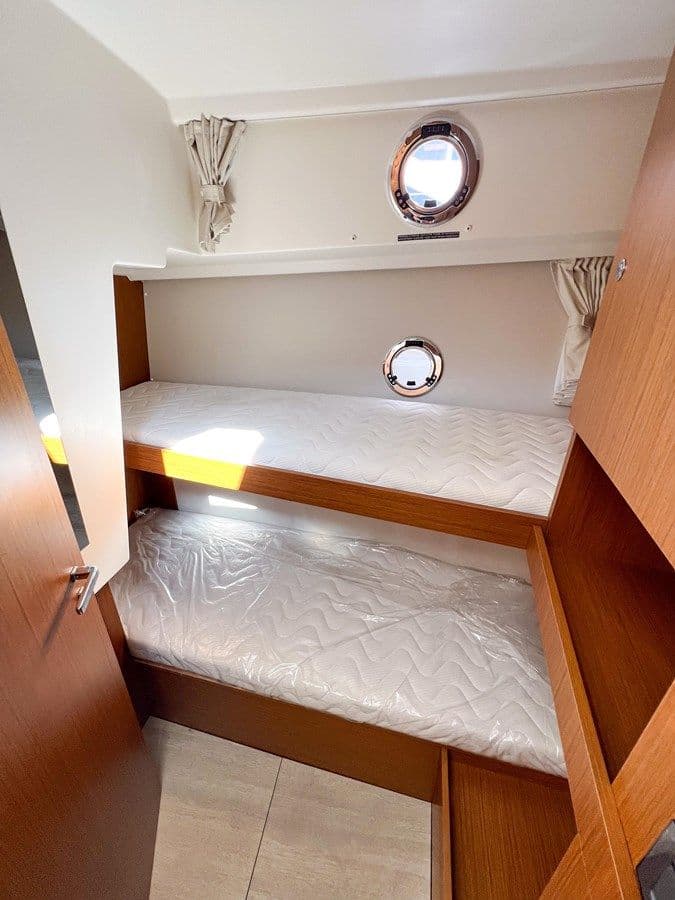 Buy a 2023 Beneteau Swift Trawler 35 Swift Trawler 35 at Shestakov Yacht Sales