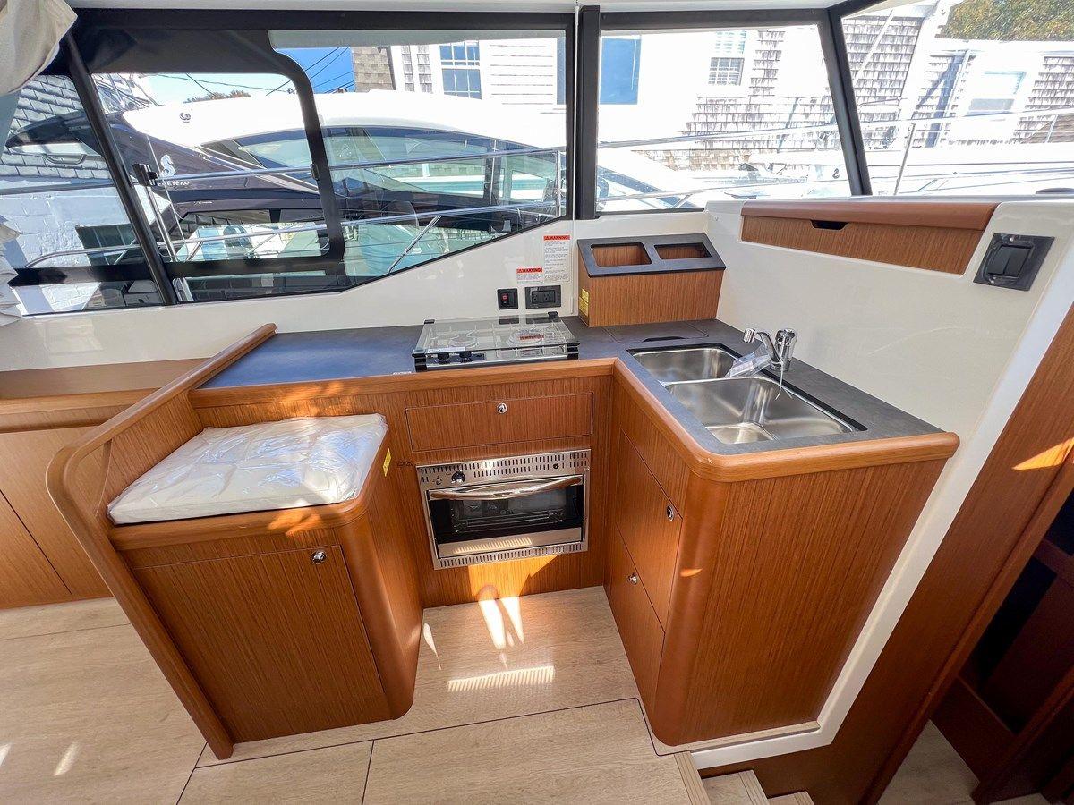 Buy a 2023 Beneteau Swift Trawler 35 - Beneteau at Shestakov Yacht Sales
