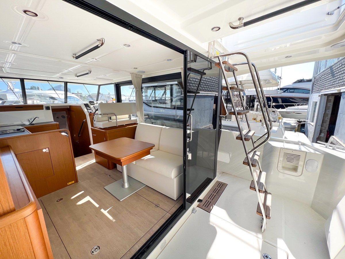 Buy a yacht 2023 Beneteau Swift Trawler 35