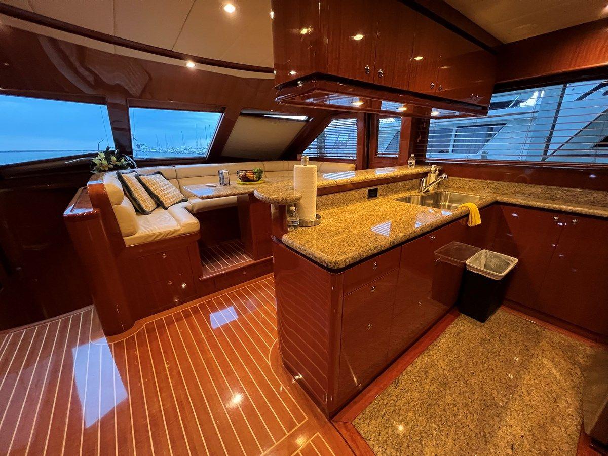 the best price on Bucephalus - HAMPTON YACHTS
