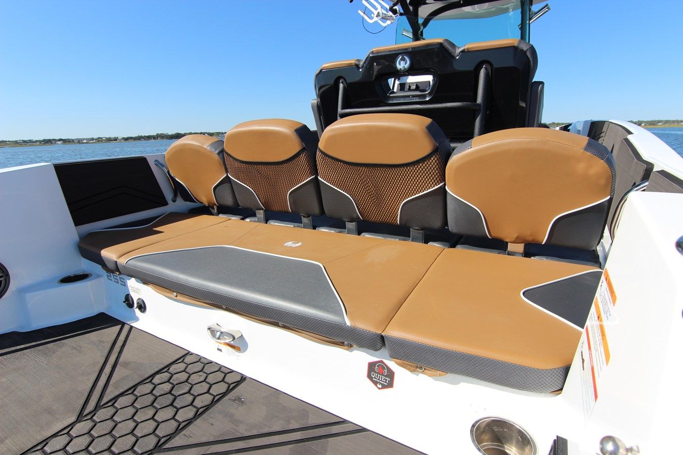 Buy a yacht 25' Scarab 255 Open ID  255 Open ID