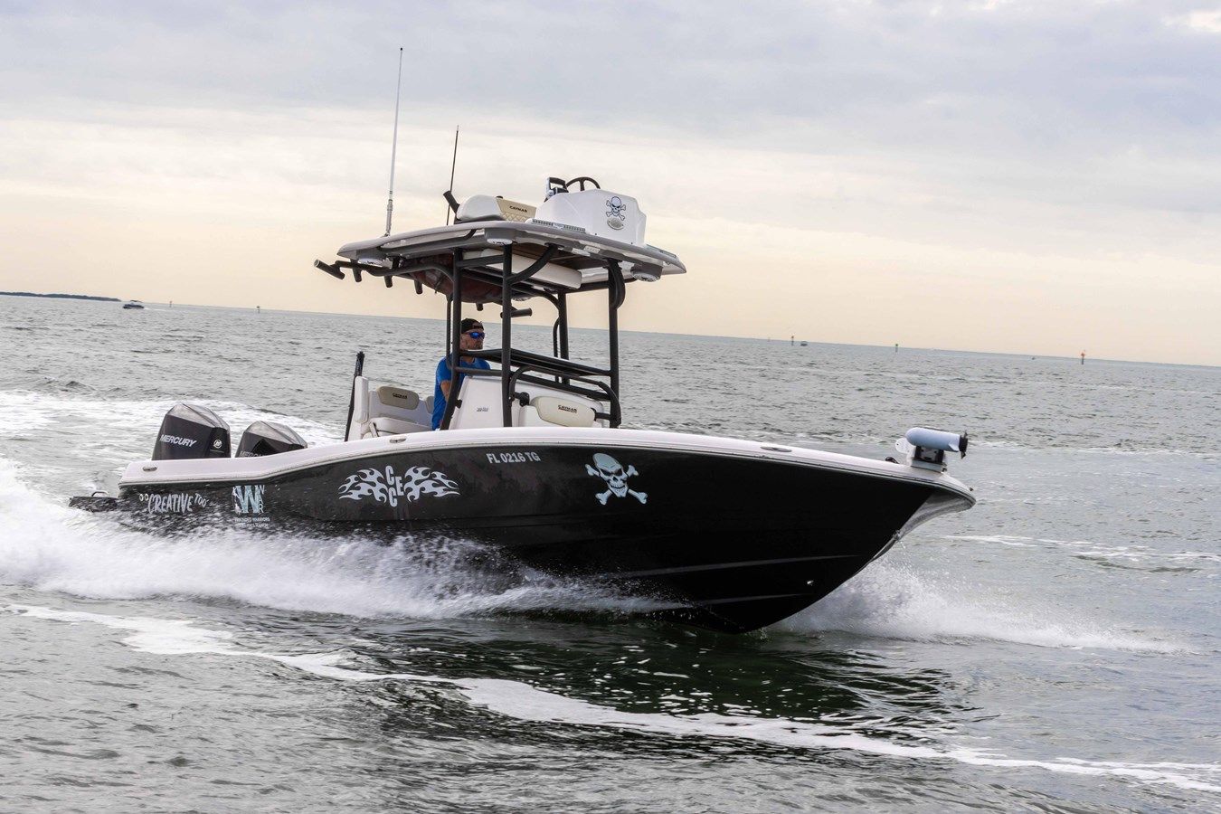 28' Caymas 281HB Center Console - CAYMAS