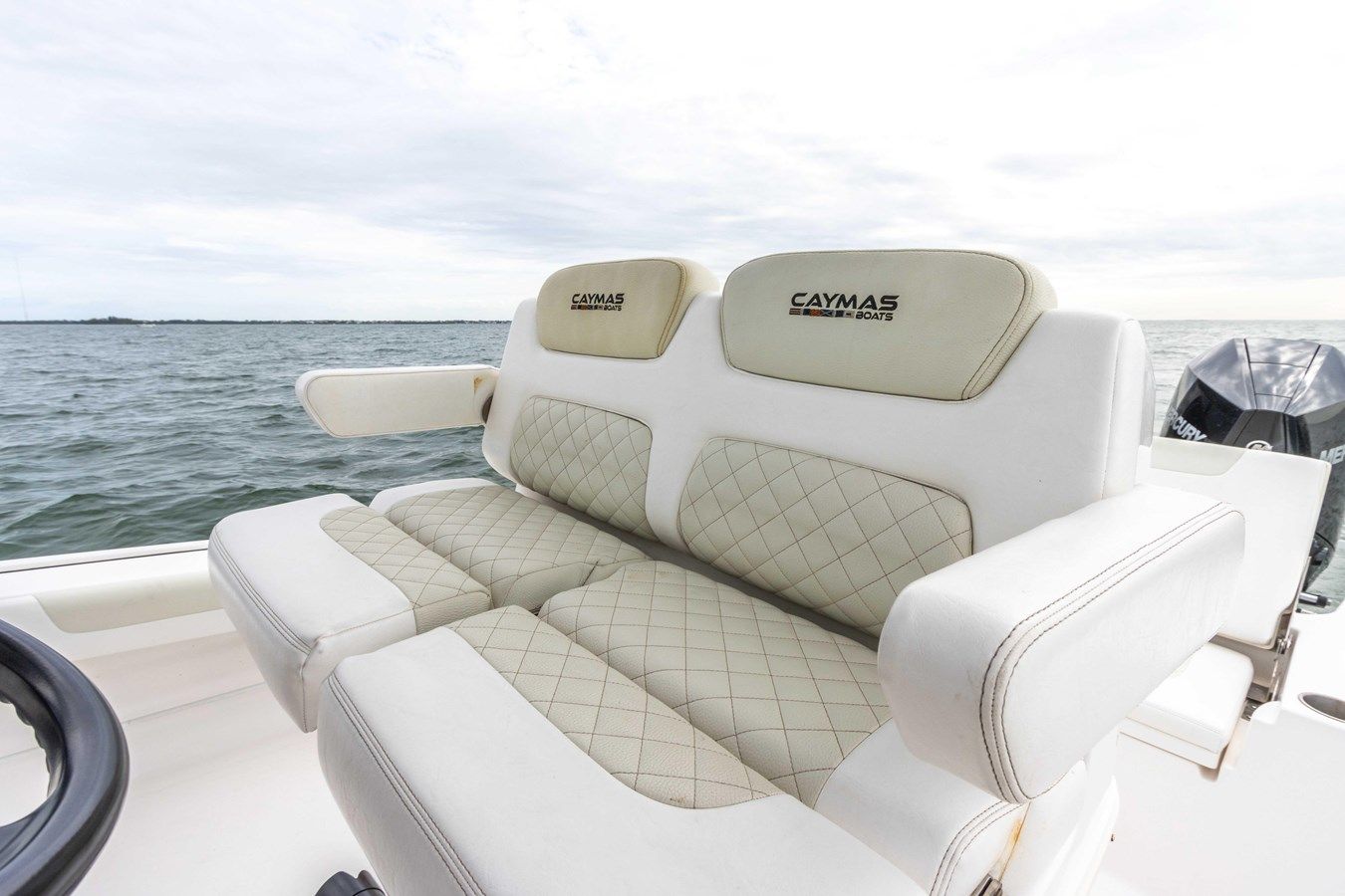 Лучшая цена на 28' Caymas 281HB Center Console