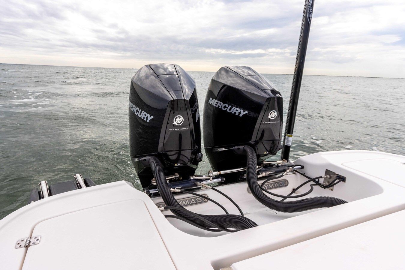 28' Caymas 281HB Center Console - CAYMAS